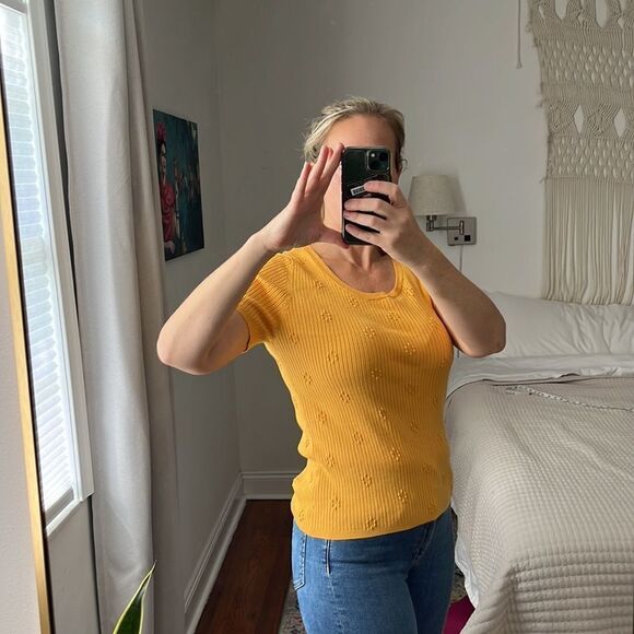 Tahari Women’s Yellow‎ Rib Knit Blouse Size Small - Picture 2 of 7